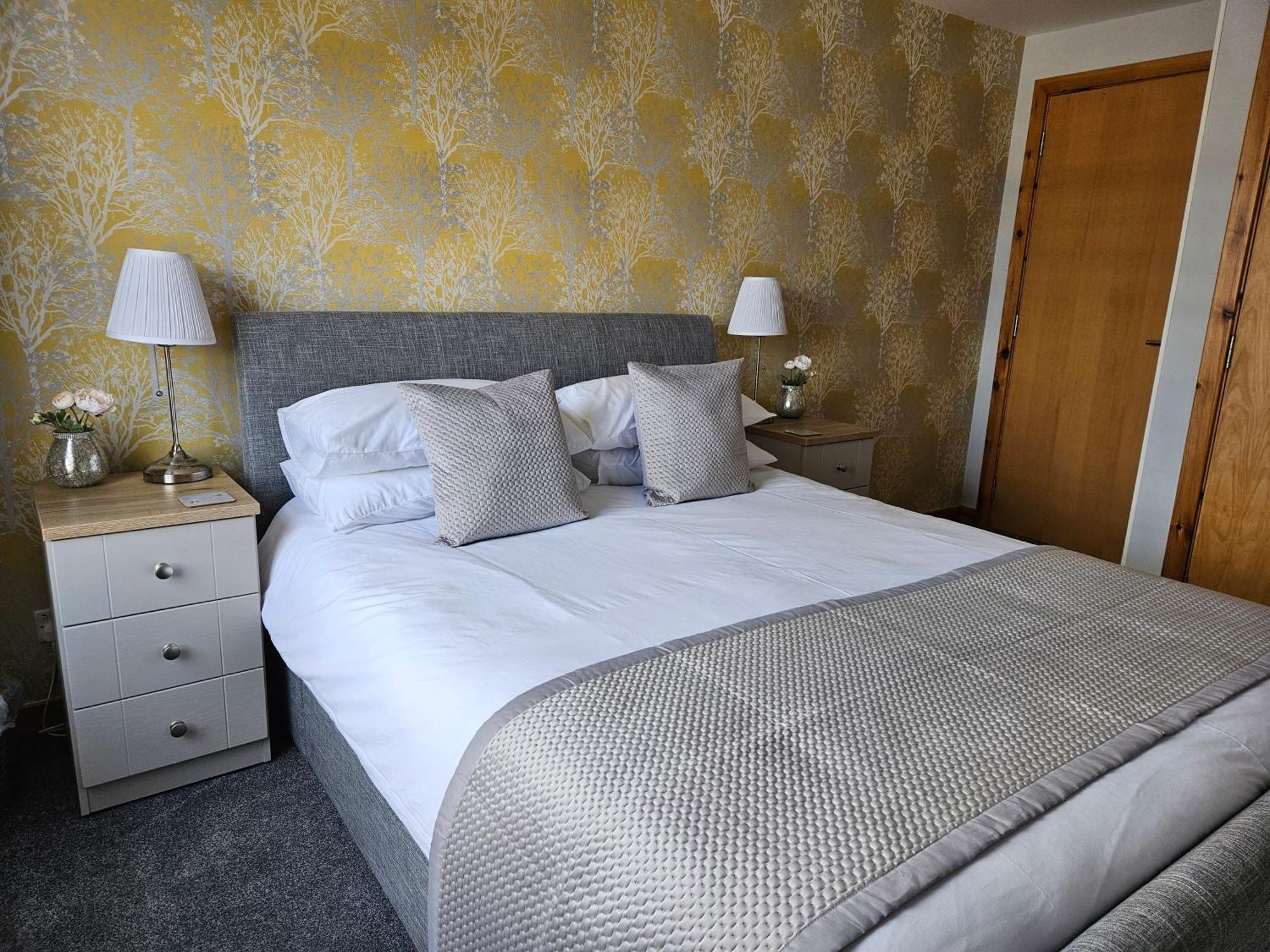 37 Farraline Court, City Centre Apartment 인버네스 외부 사진
